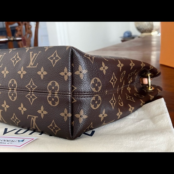 SOLD- Authentic Louis Vuitton Graceful PM - Picture 6 of 16